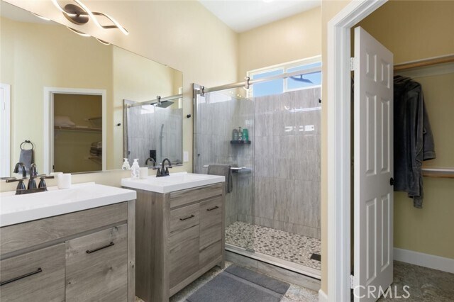 Building Photo - 43452 Freesia Pl