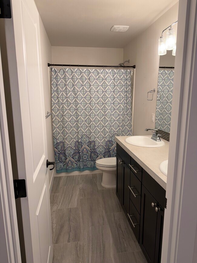 Building Photo - 14717 73rd St E