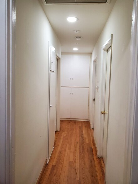 Walk Way - 6565 Vicky Ave