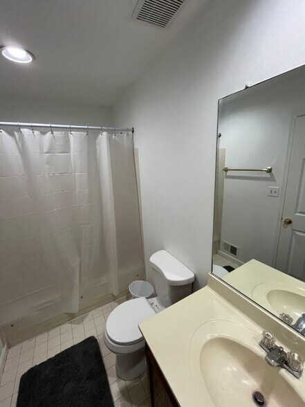 Building Photo - 8929 Harkate Way