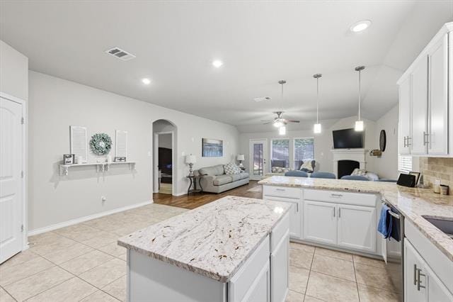 Building Photo - 10120 Long Branch Dr