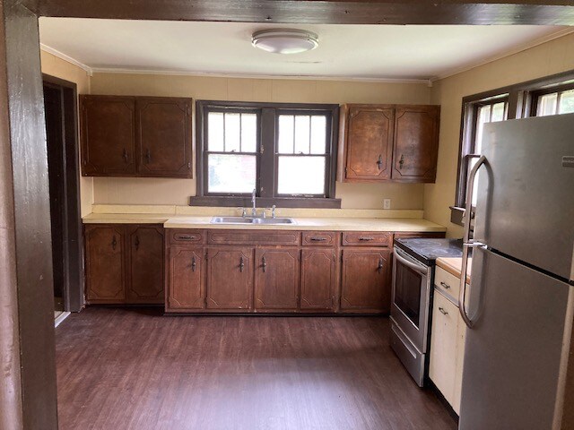 Building Photo - 201 S 14th Ave