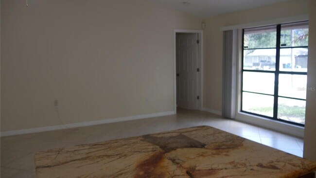 Building Photo - 3026 Vinson Ave