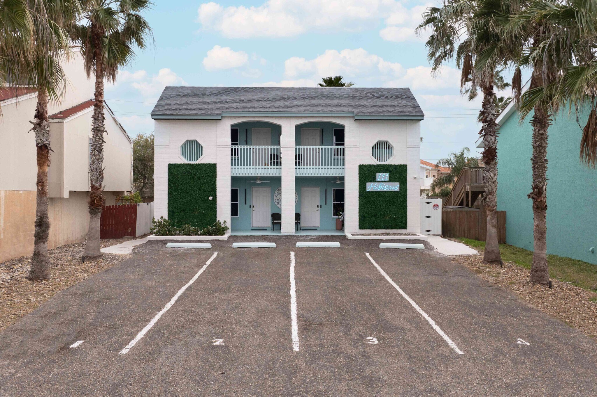 Building Photo - 111 E Hibiscus St