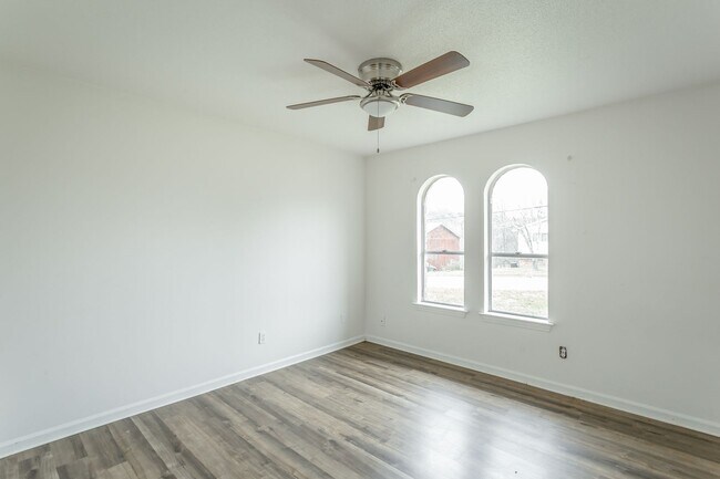 Building Photo - 5770-5772 Taggart Drive