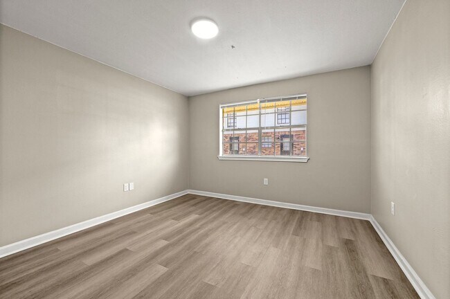 Building Photo - 12027 Roddy Rd