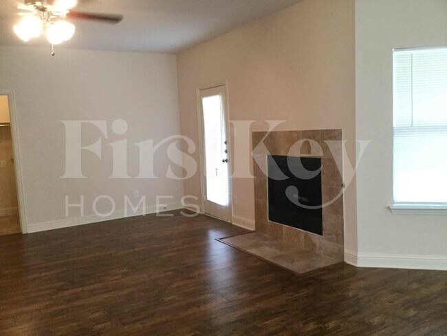 Building Photo - 1283 Alhambra Dr