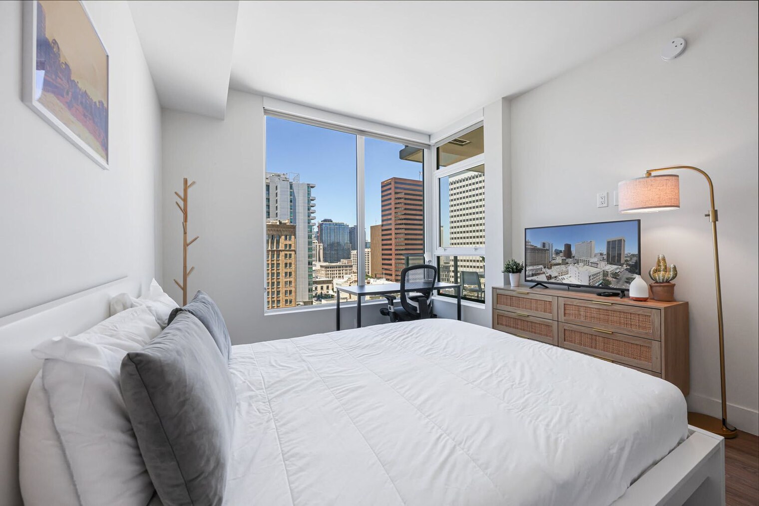 Building Photo - 702 Broadway-SI FL13-ID1251881P