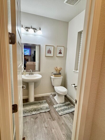 Building Photo - 10788 Landmark Dr