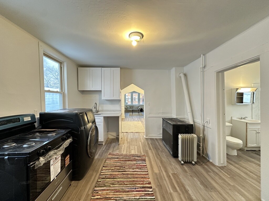 Building Photo - 1626 N Fairfield Ave