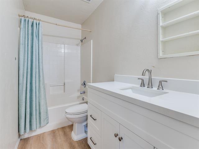 Building Photo - 740 Lovern St