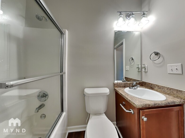 Building Photo - 70 Briar Ridge Ln
