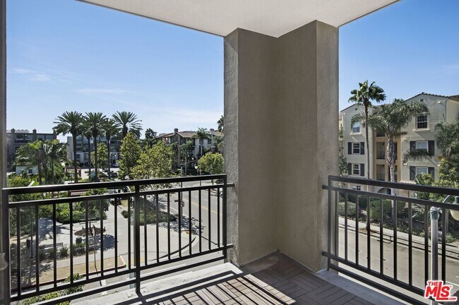 Building Photo - 6020 S Seabluff Dr