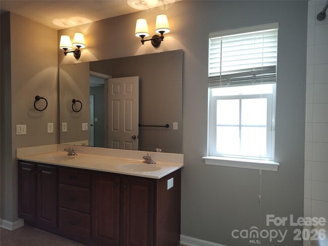 Building Photo - 16121 Long Talon Way