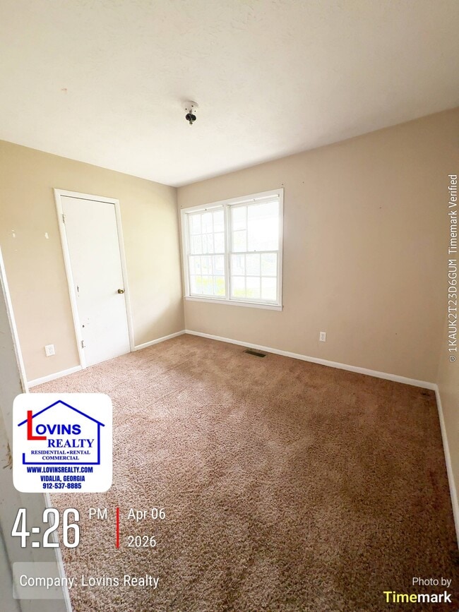 Building Photo - 714 Winona St