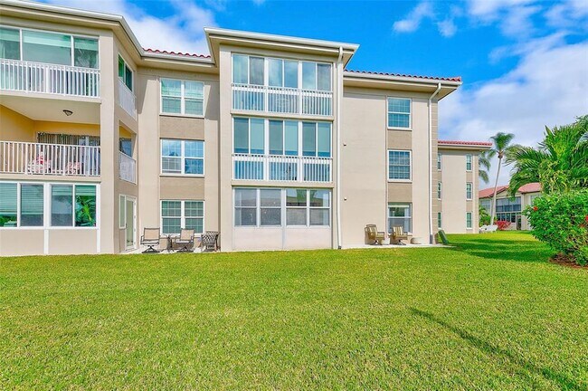 Building Photo - 10215 Regal Dr