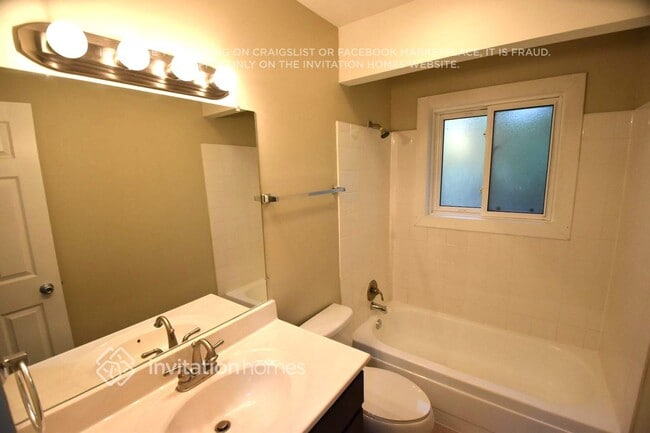 Building Photo - 7939 Edgewood Ct