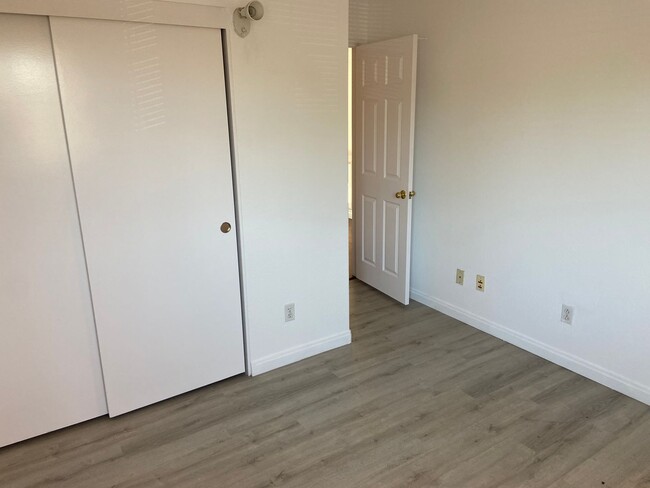 Building Photo - Upgraded 3 bedroom in Bonita with Amazing ...