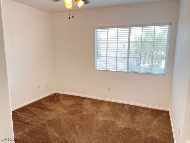 Building Photo - 810 Socorro Song Ln