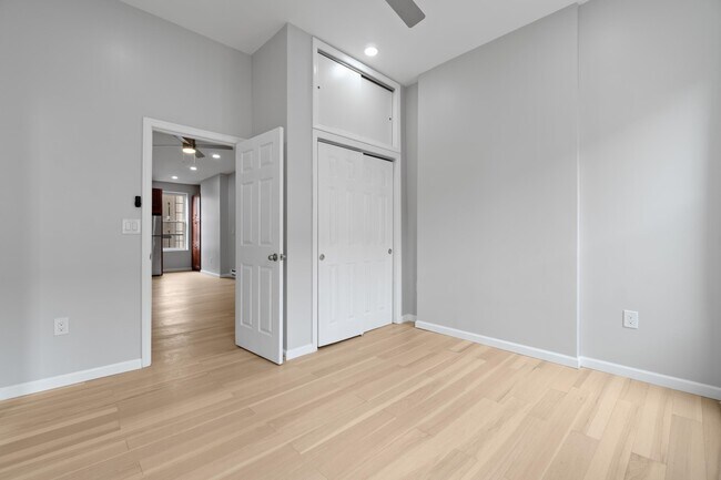 Building Photo - 916 Willow Ave