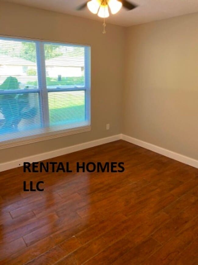 Building Photo - Patio Home, Minutes Away From UCF, Technol...
