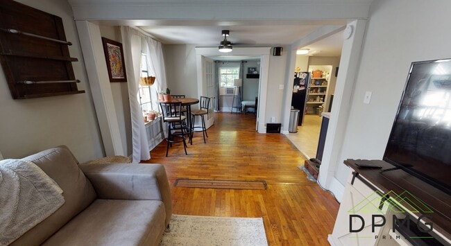 Building Photo - 132 S Clemens Ave