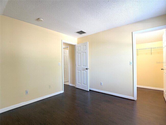 Building Photo - 781 Palmera St