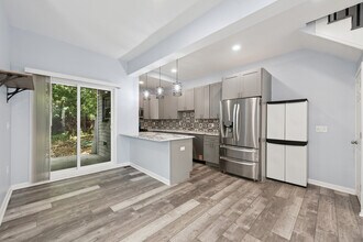 Building Photo - 305 N Graham**