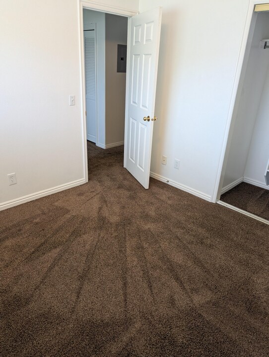 Building Photo - 361 E 1420 S