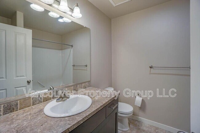 Building Photo - 7428 NE 62nd St