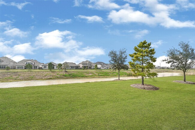 Building Photo - 24831 Hibiscus Gdn Wy