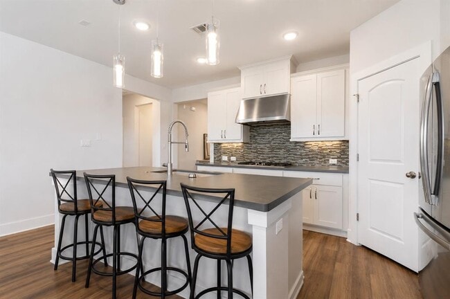 Building Photo - 779 Founders Ridge