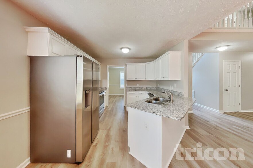 Building Photo - 800 Chaney Woods Dr