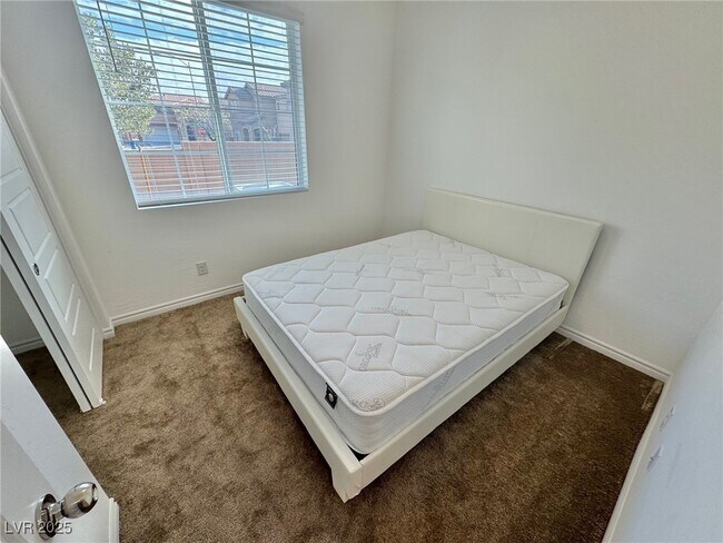 Building Photo - 20 Barbara Ln