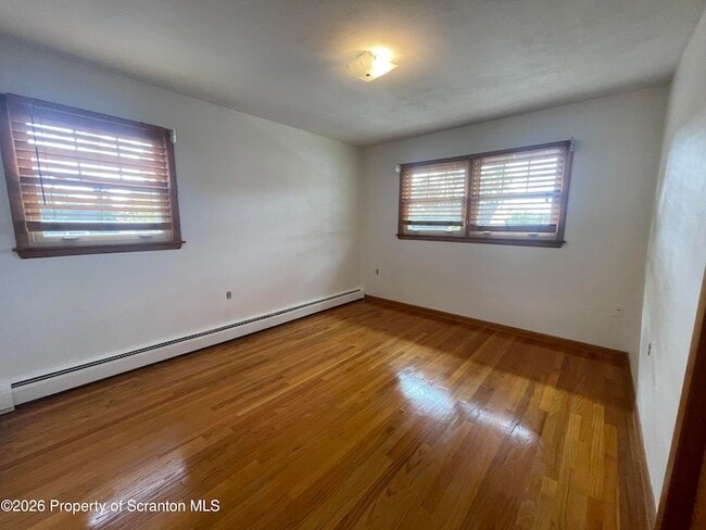 Building Photo - 708 Woodmere Ave