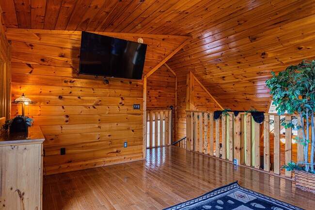 Building Photo - 415 Big Bear Wy
