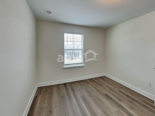 Building Photo - 1045 Heavenly Dr