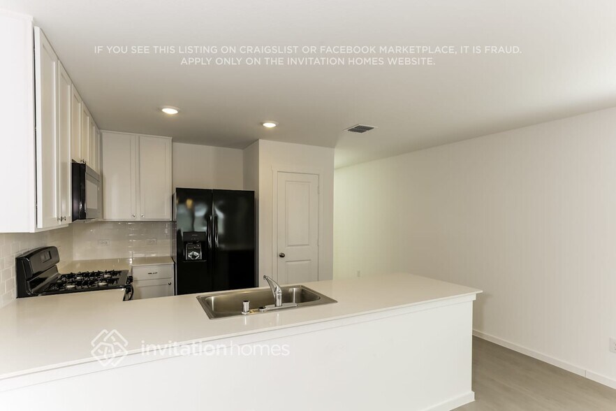 Building Photo - 5142 Valhalla Dr