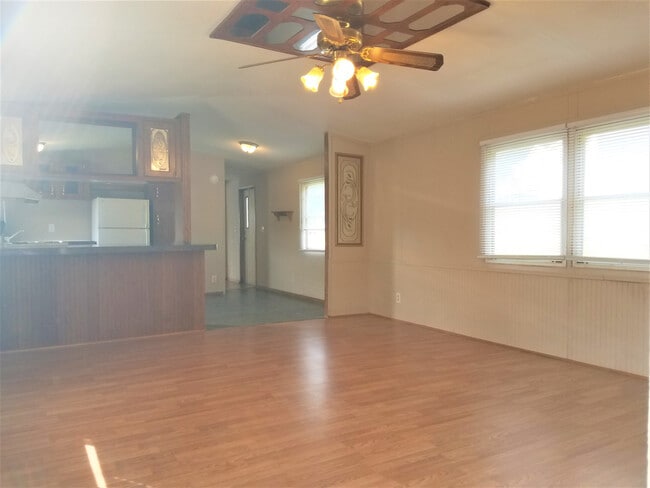 Building Photo - 1617 Nettle Knob Rd