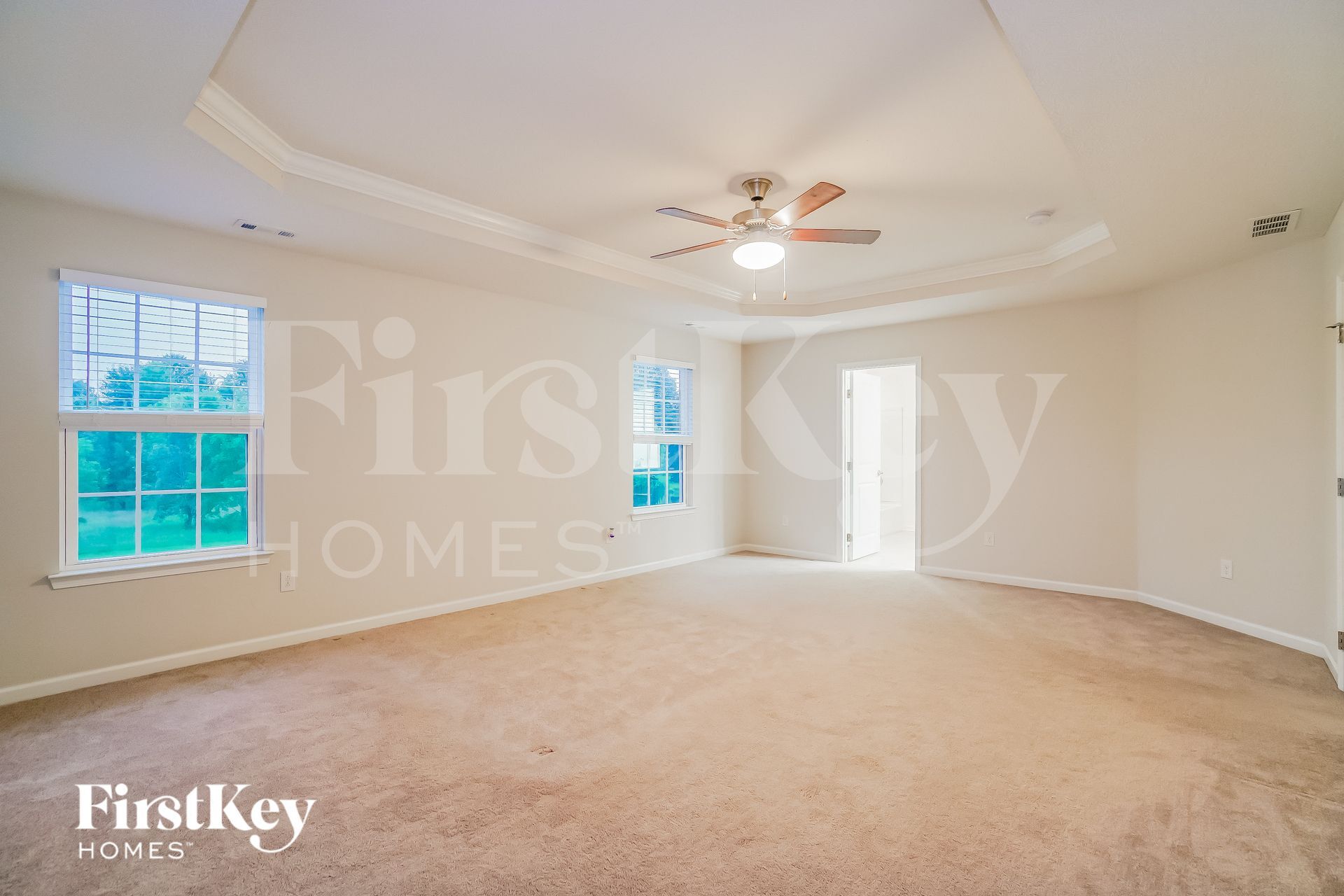 Building Photo - 717 Wallace Dr