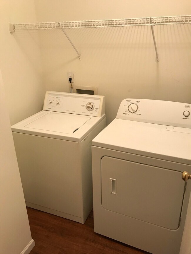 Building Photo - 1704-1706-1706 Juniper Dr