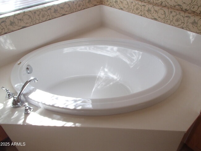 Building Photo - 9007 S 53rd Dr