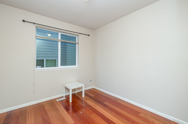 Building Photo - Stylishly updated 4 BedroHome in Park at C...