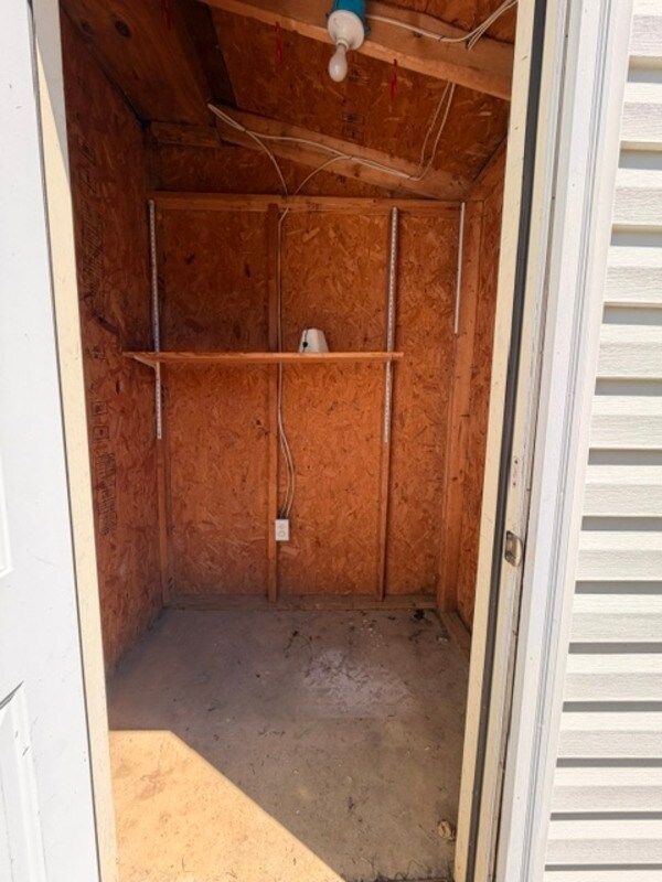 Building Photo - 112 Barrington Dr