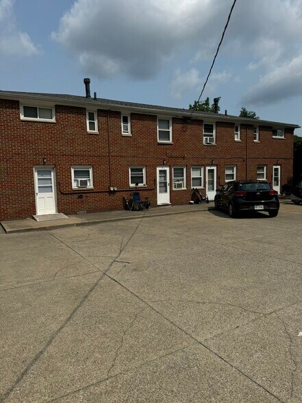 Building Photo - 480 Graham Rd