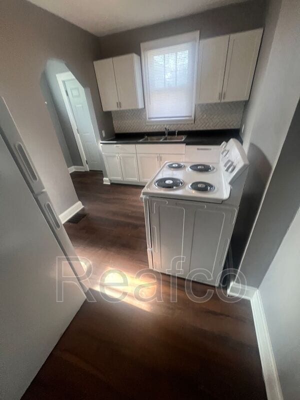 Building Photo - 287 N Burgess Ave
