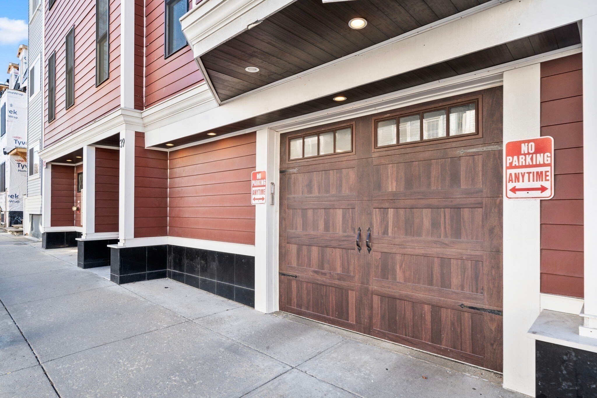 Building Photo - 39 Lexington St