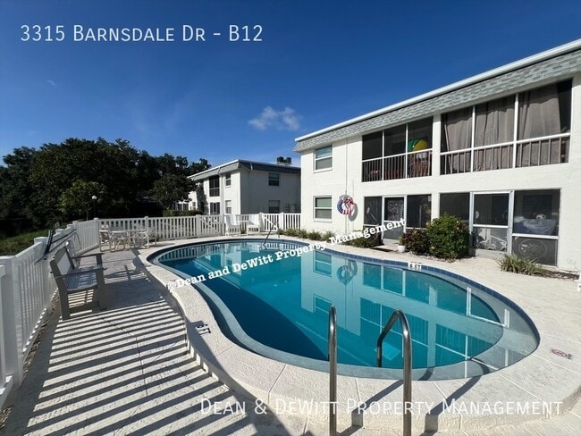 Building Photo - 3315 Barnsdale Dr