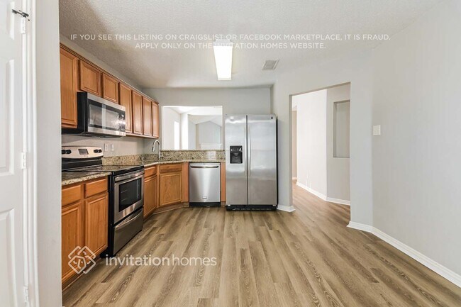 Building Photo - 1044 Waterview Dr