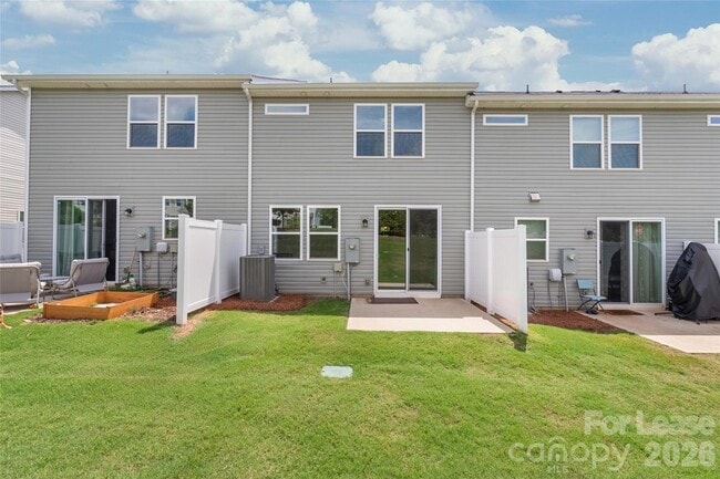 Building Photo - 5612 Axil Ln